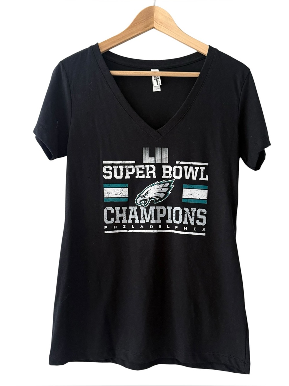 Women’s Philadelphia Eagles Tee Shirt Black With Super Bowl Logo